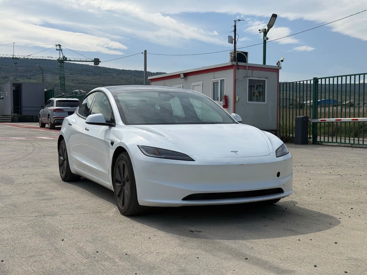 Tesla Model 3 2024