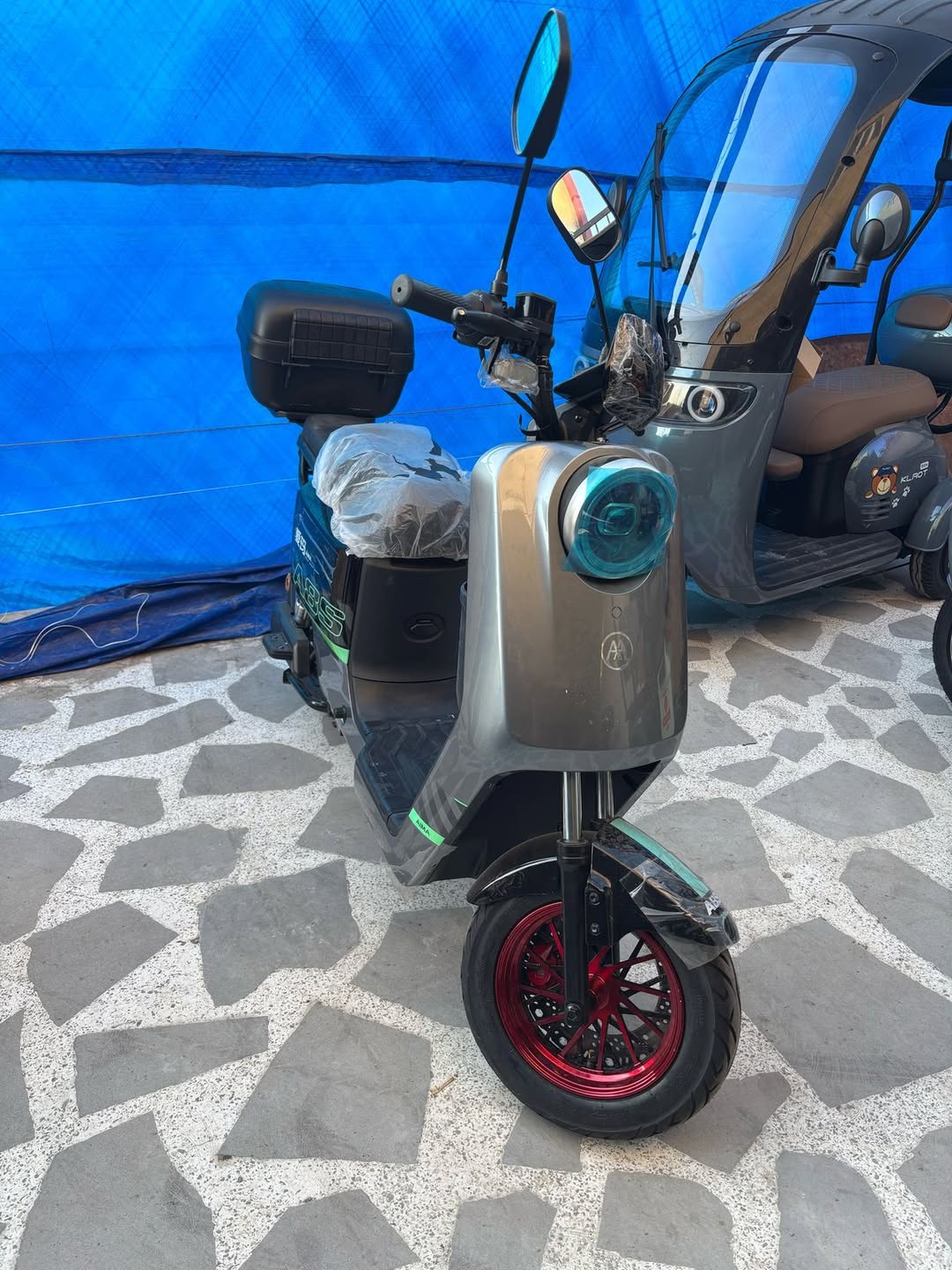 Elektrik skuter, 400 vat, 50-60km zaryada, 50 km/s, Marneuli - 3,300₾