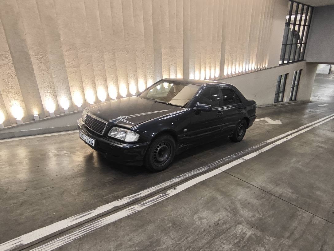 1999 Mercedes-Benz C-Class 180 for $3,900.