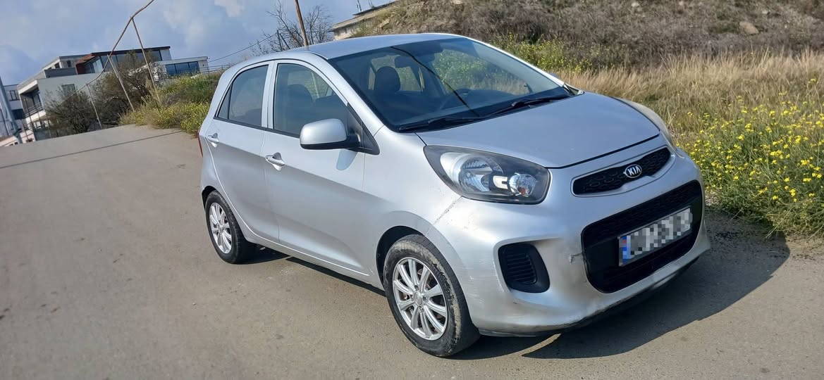 Kia picanto 2015 — 2,500$