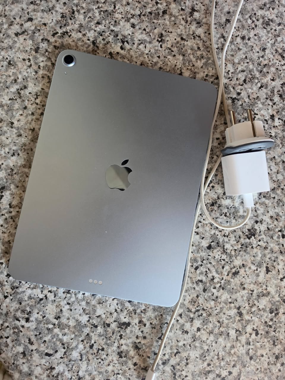 🗣 Hızlıca satıyorum. iPad Air M3 satılık