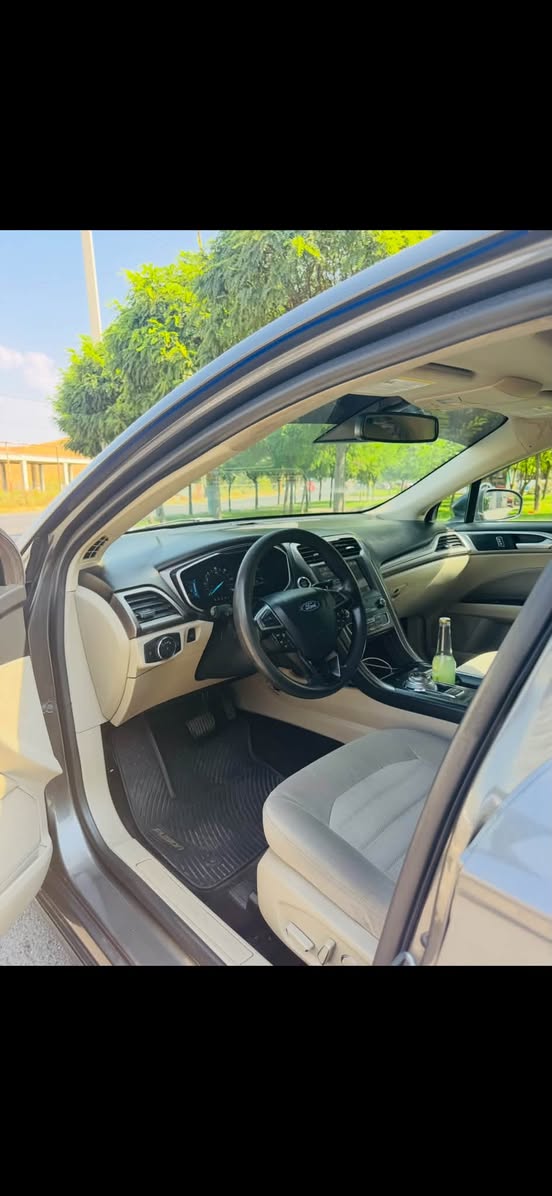 Ford Fusion Hybrid 2019