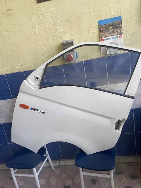 Maşın qapısı, boya xərci yoxdur