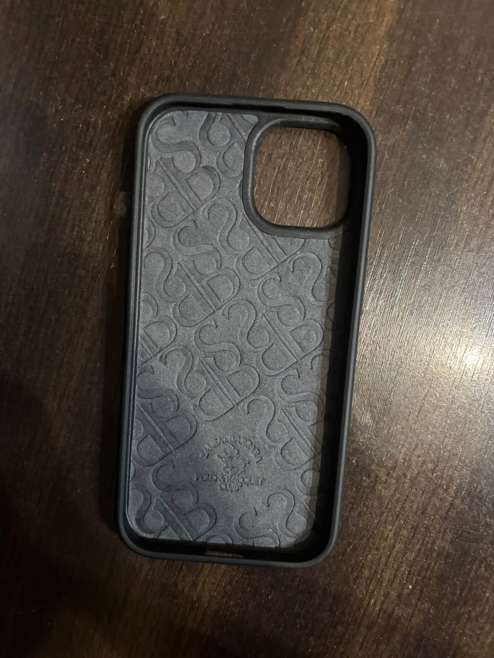 iPhone 15 için kasa aldım tamamen