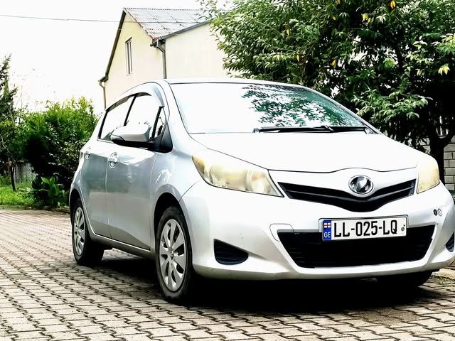 Satılık Toyota Vitz 2012 modeli mevcuttur