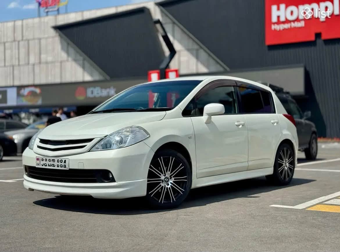 Satılır Nissan Tiida (2006-cu il) •Rəngi — 5,500$