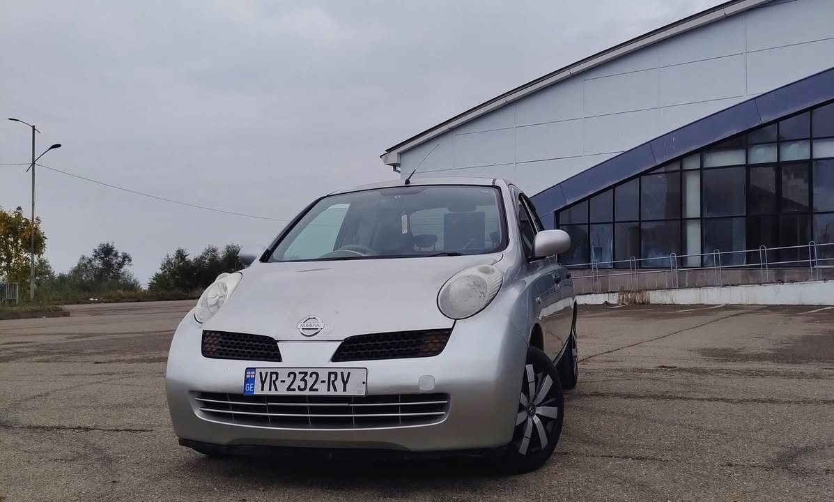 Продаётся 2005 год 1.3 автомат бензин