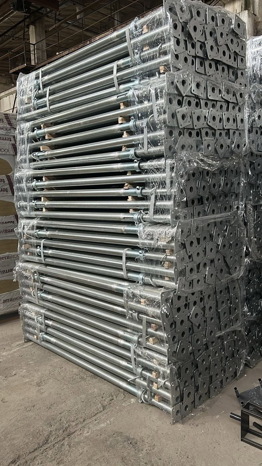 Scaffolding for sale, galvanized surface, new ones