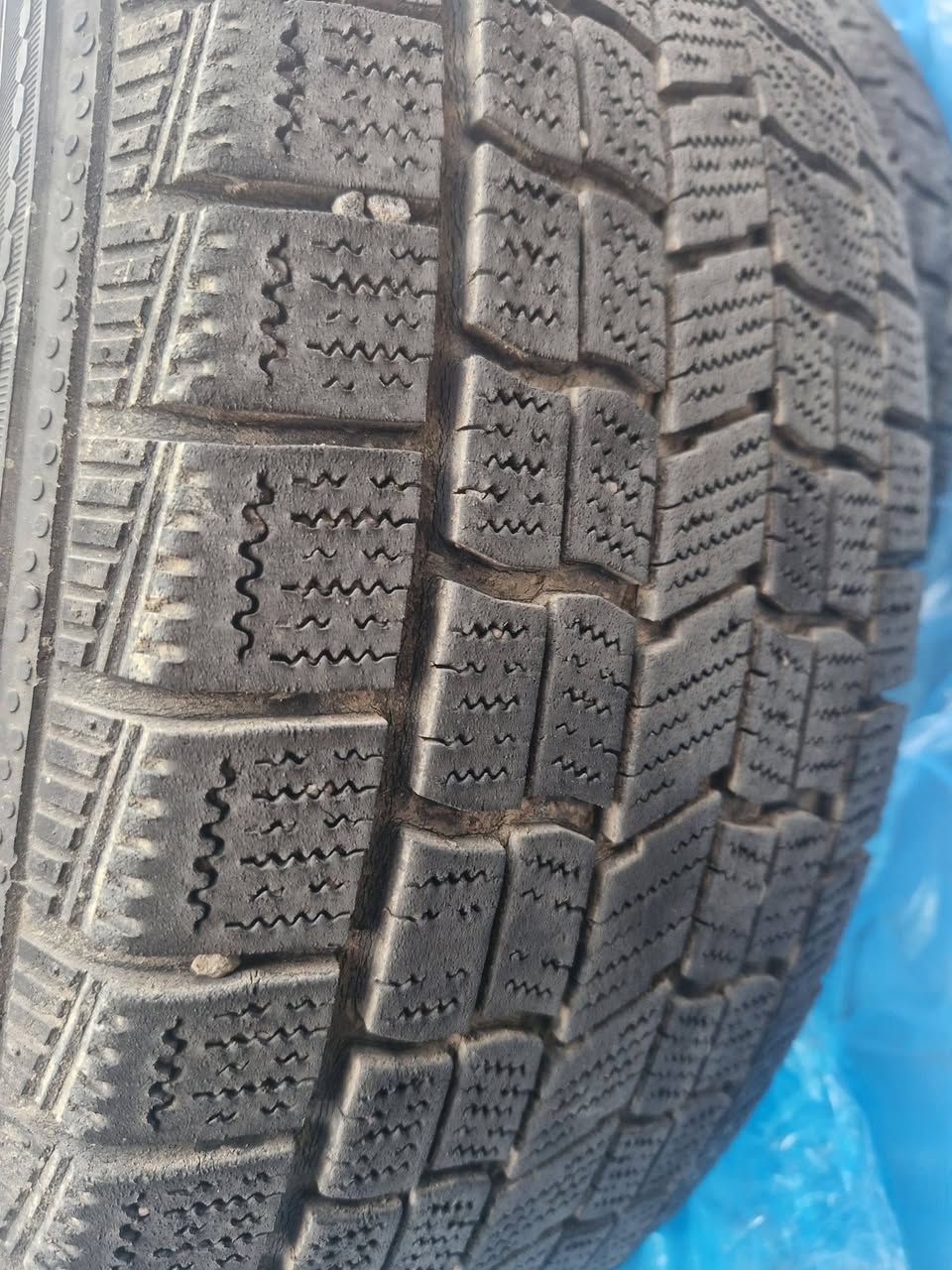 205/65 R16 tires, 2 pieces