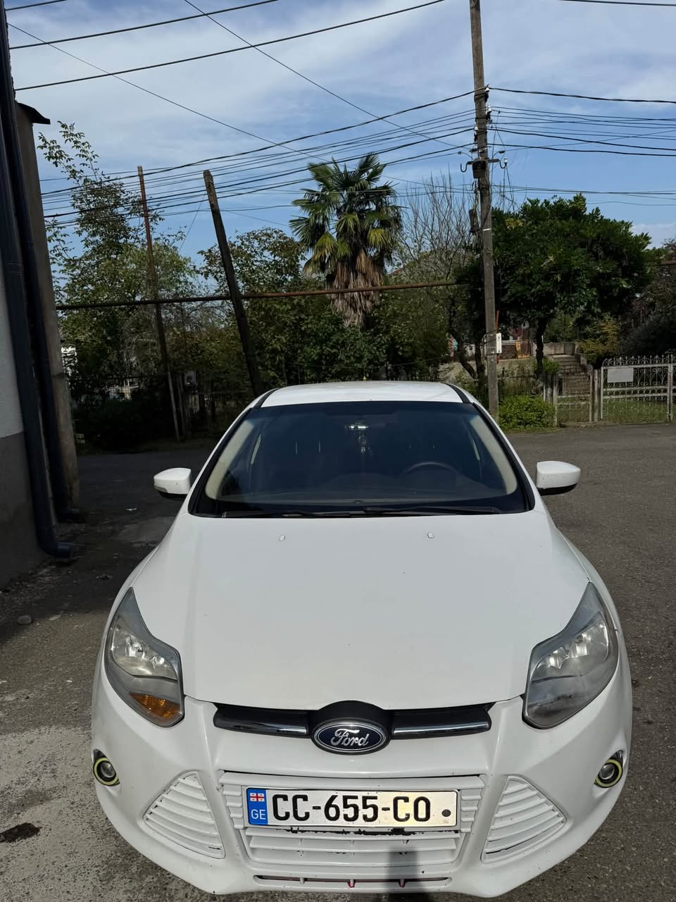 იყიდებაუჯ Ford focus 2012 2.0 კარგ — 3,300$