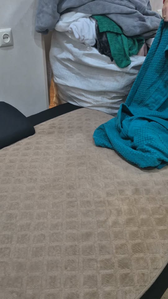 Arkadaşlar, güzel bir hırka, ceketler ve