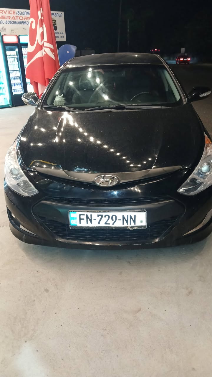 იყიდება ჰჯნდაი სონატა 2013 2.4 ჰიბრიდი — 3,500$