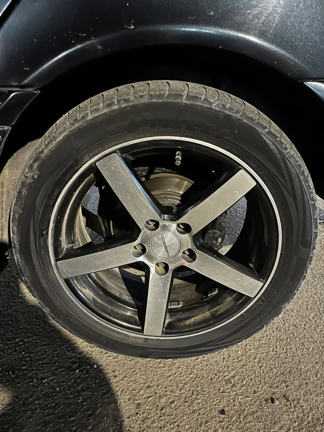 Mercedes — 200,000֏