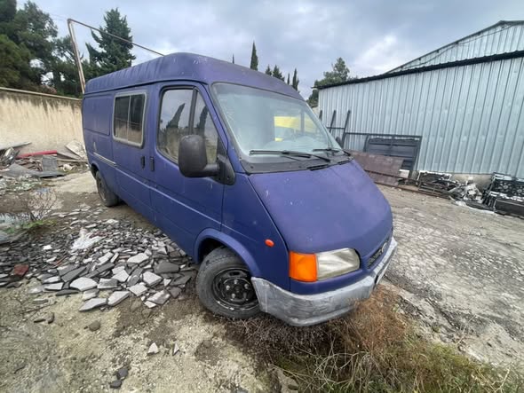 For sale or exchange Ford Transit 1998 — $2,800
