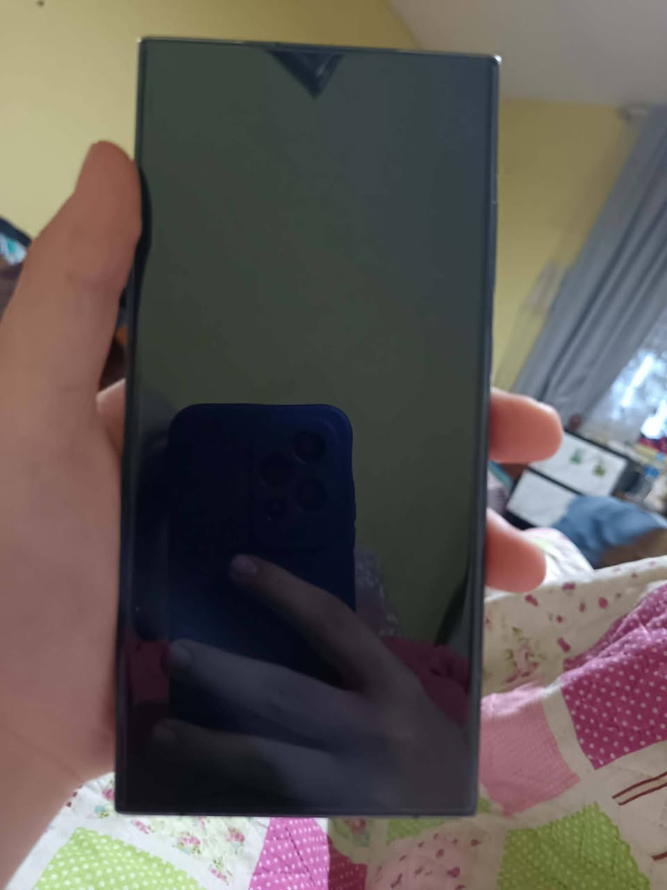 Samsung S23 Ultra 12/256 GB, kılıflarıyla