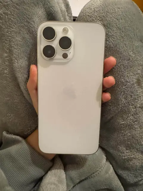 iPhone 14 Pro Max 128GB, ekran hasarlı