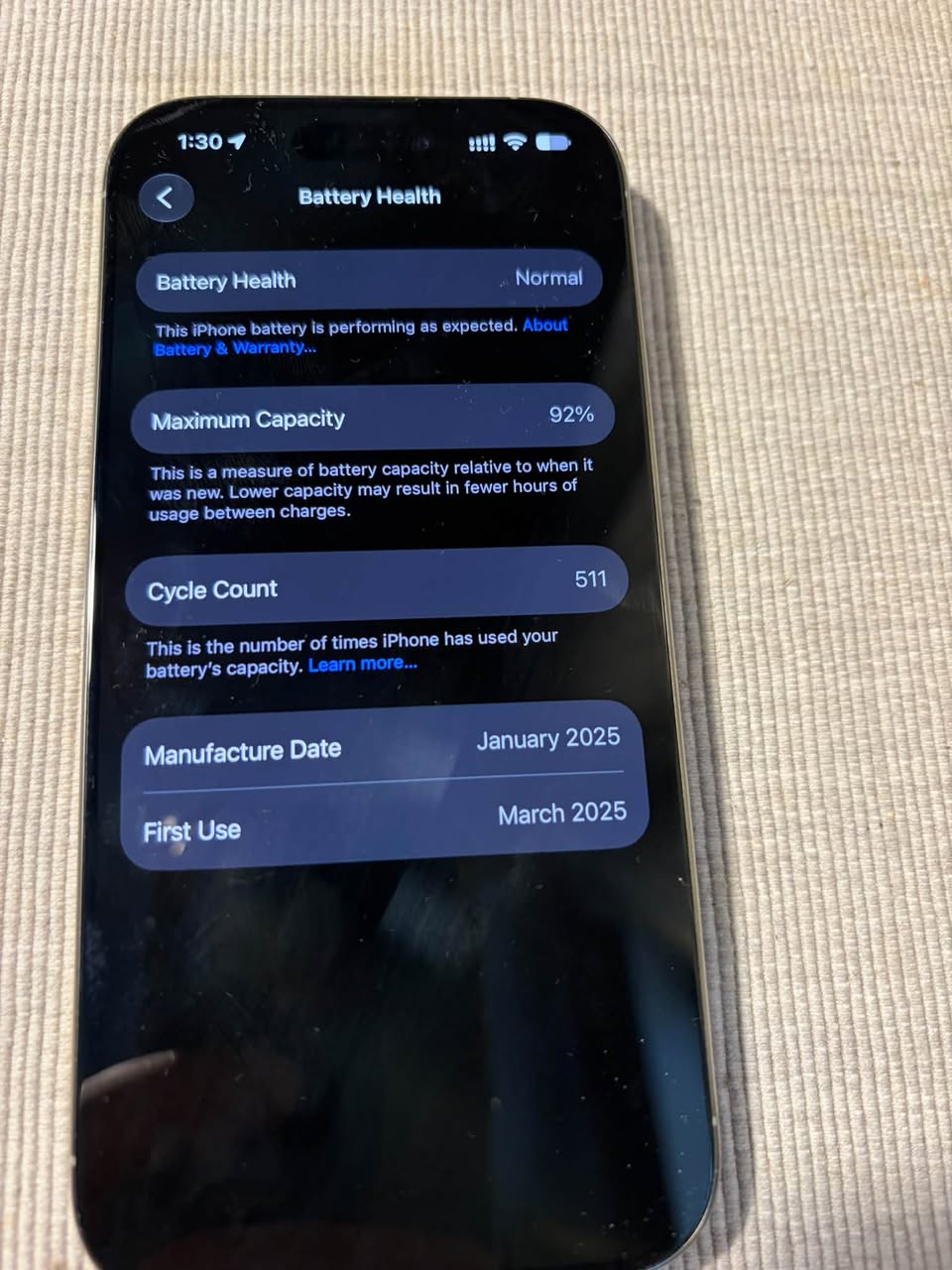 Iphone 16 pro ekranında burası siyah - 1,300₾