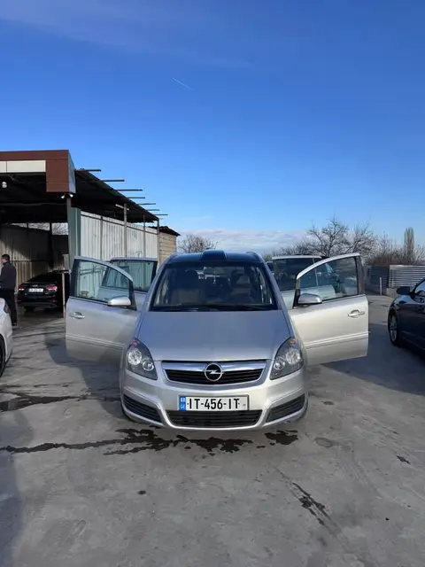 Opel Zafira 2008