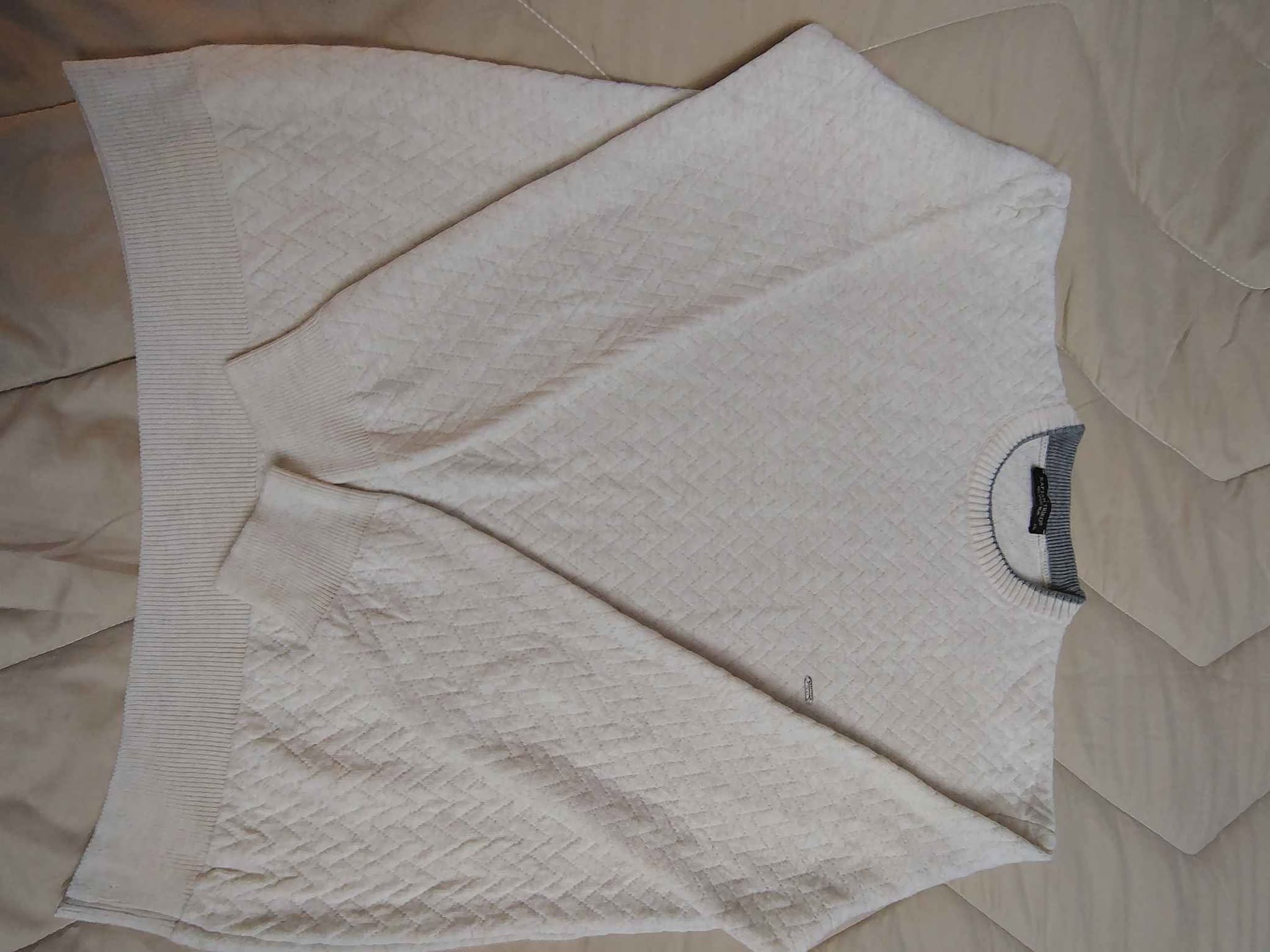Men's cream quilted sweater, size L-XL