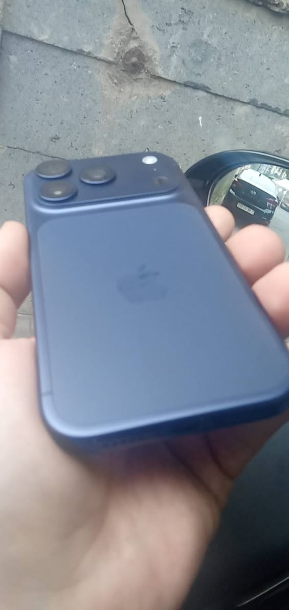 IPHONE 17 PRO 256GB SIM QARTOV — 400,000֏