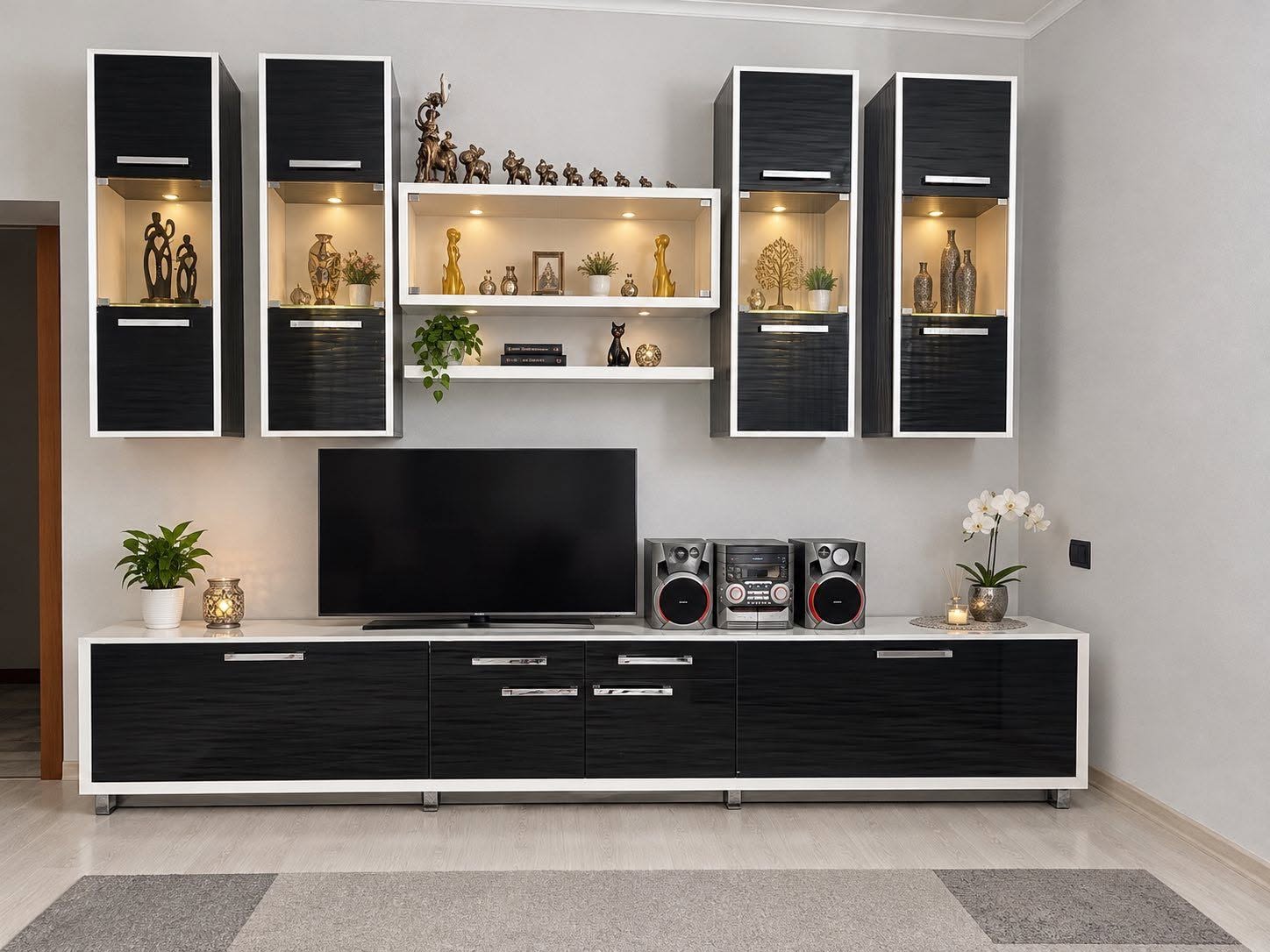 A living room furniture set is for sale, Paracar — 170,000֏