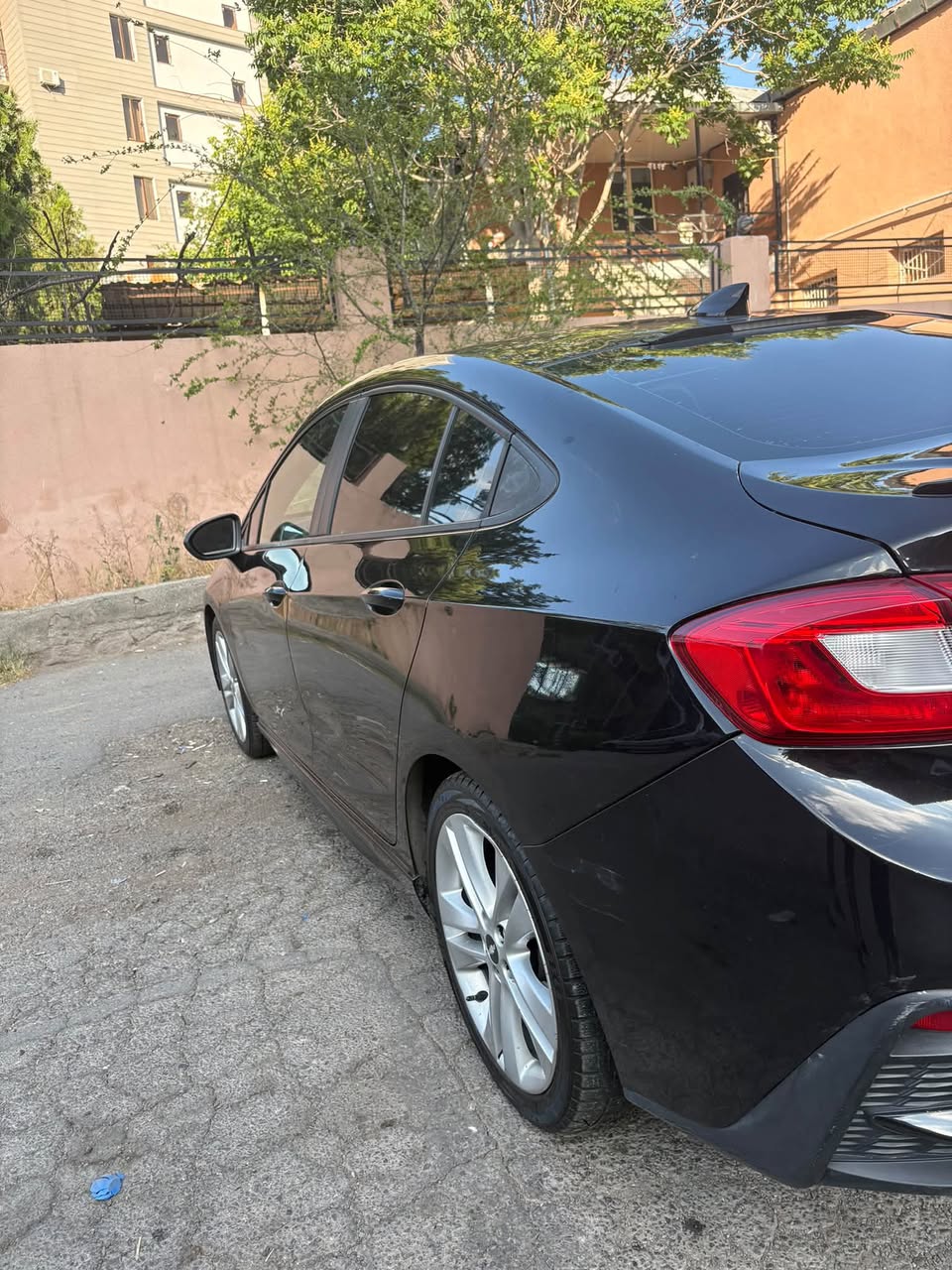 Վաճառվում է կամ փոխանակվում է Chevrolet 2017 — 8,500$
