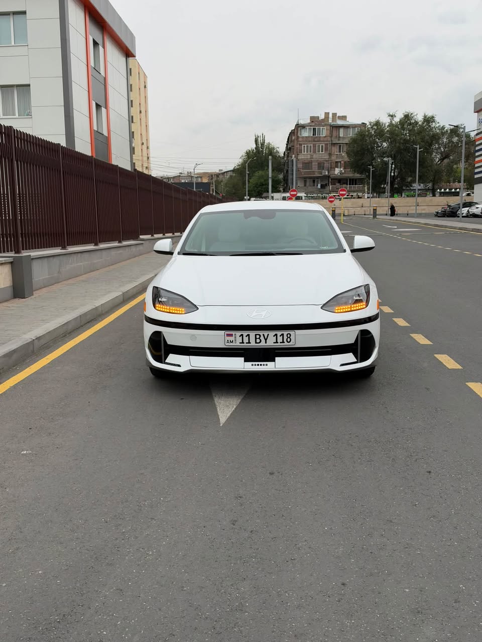 Hyundai Ioniq 6 2025 — 23,700$