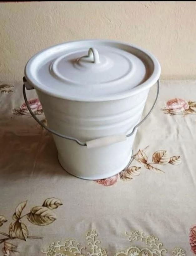 New metal bucket with lid