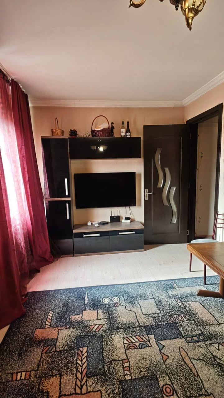 იყიდება ბინა, რუსთავი — $87,000