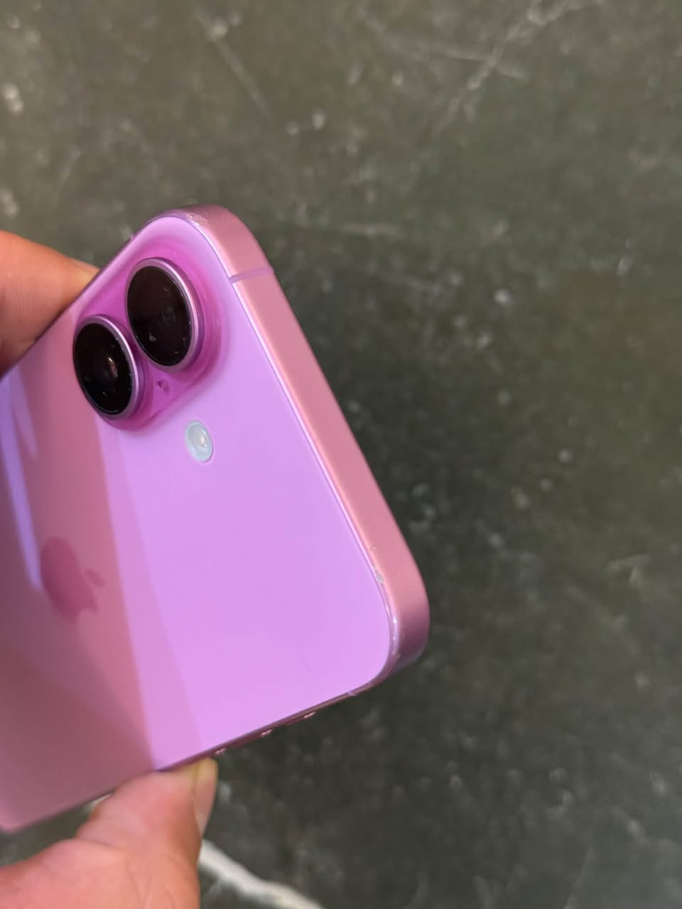 Pink iPhone 128GB, 86% battery