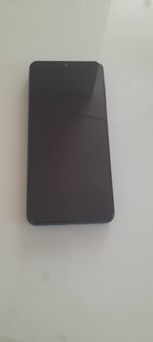 A12 200 liraya 4/128 satılır çalışması iyidir