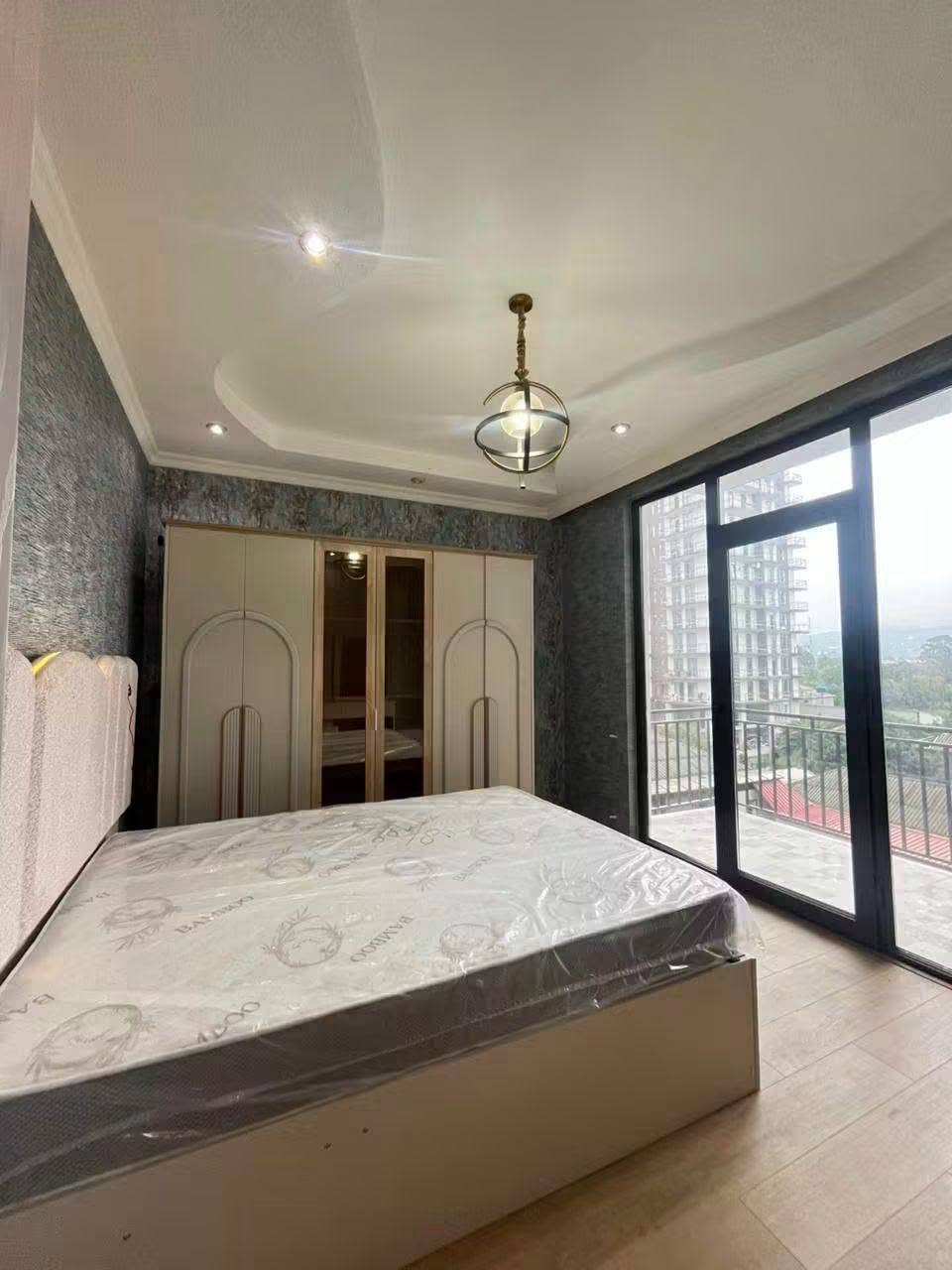 Satılır 4-otaqlı mənzil, Batumi — $135,000
