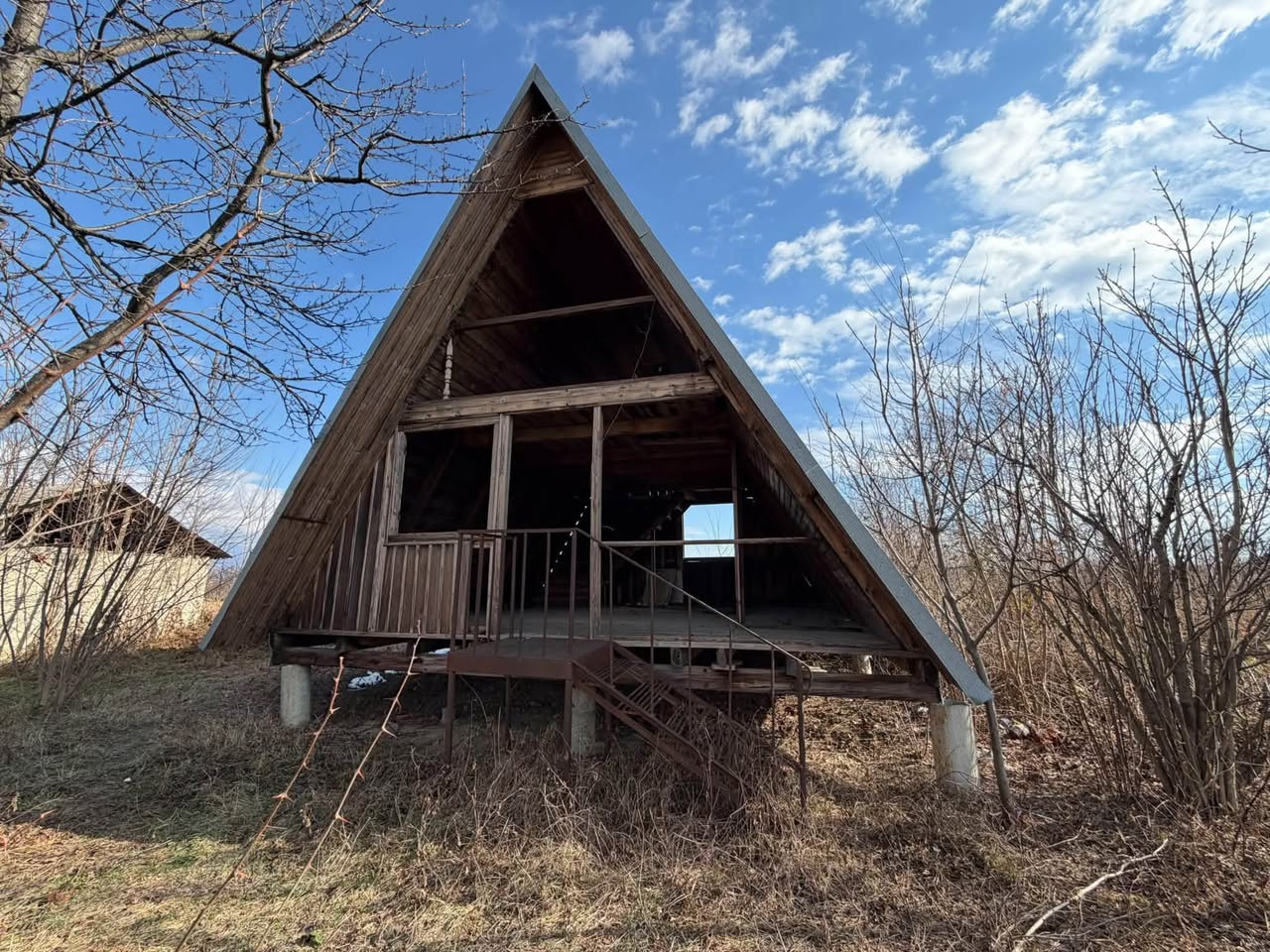 Հողակտոր, Թելավի — $20,000
