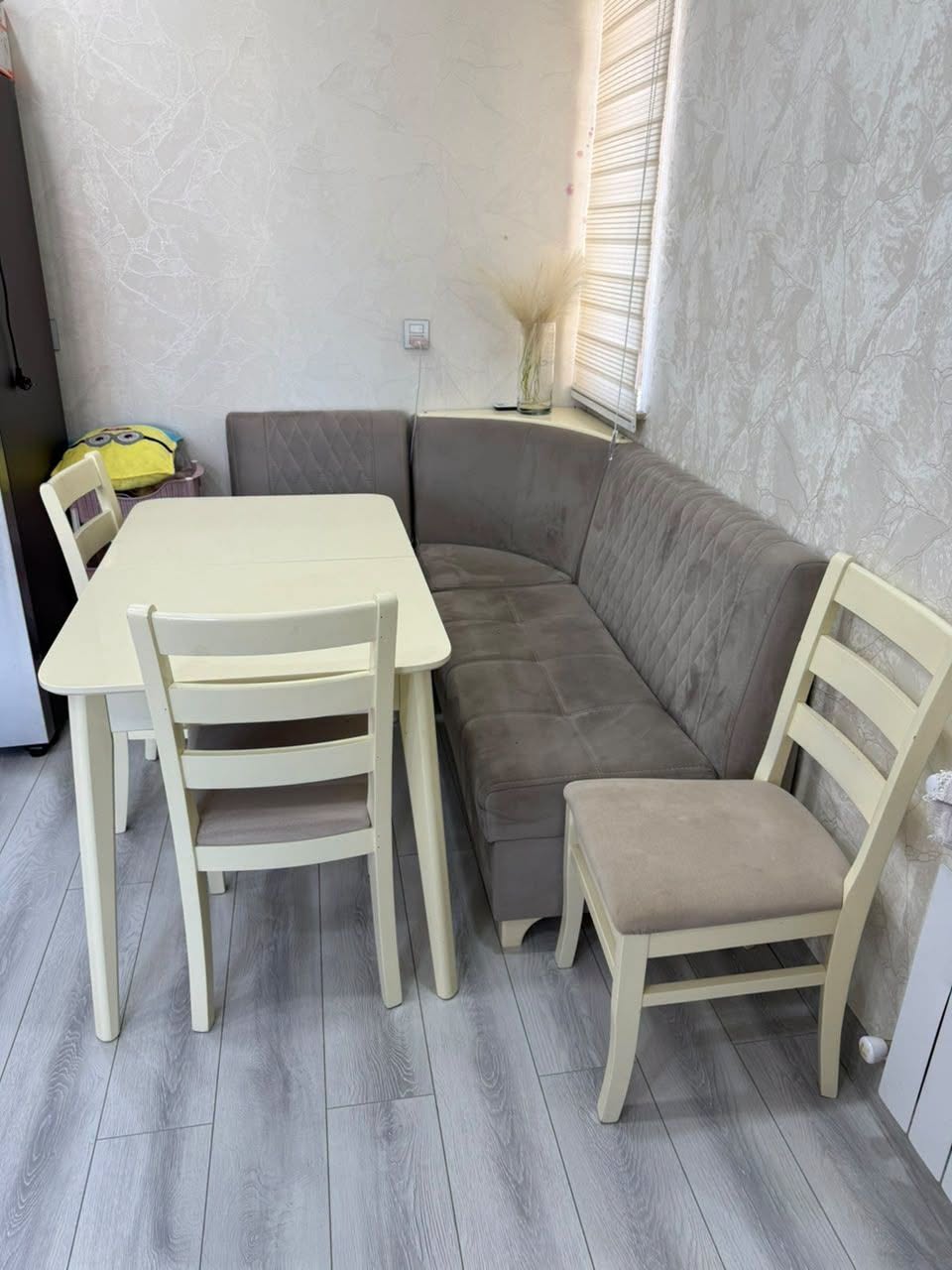Furniture — 400₼