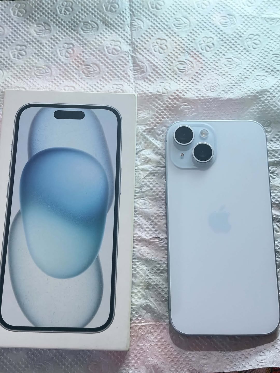 iPhone 15 128GB, 85% battery