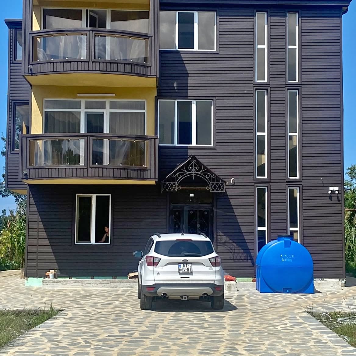 Сдаётся 3-комнатная квартира, Батуми — $600