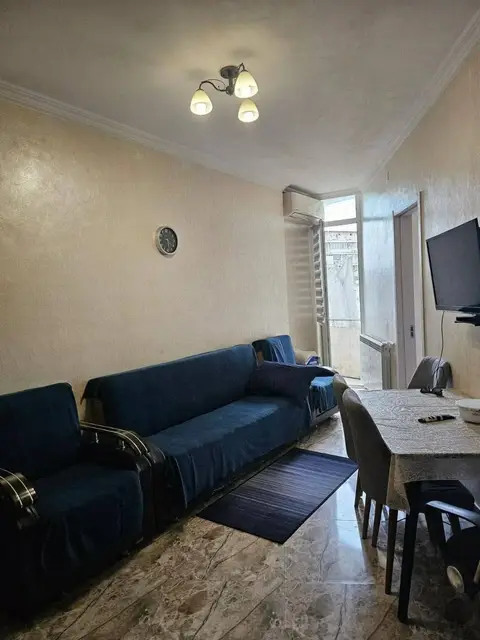 Վաճառվում է 2 սենյականոց բնակարան, Բաթումի