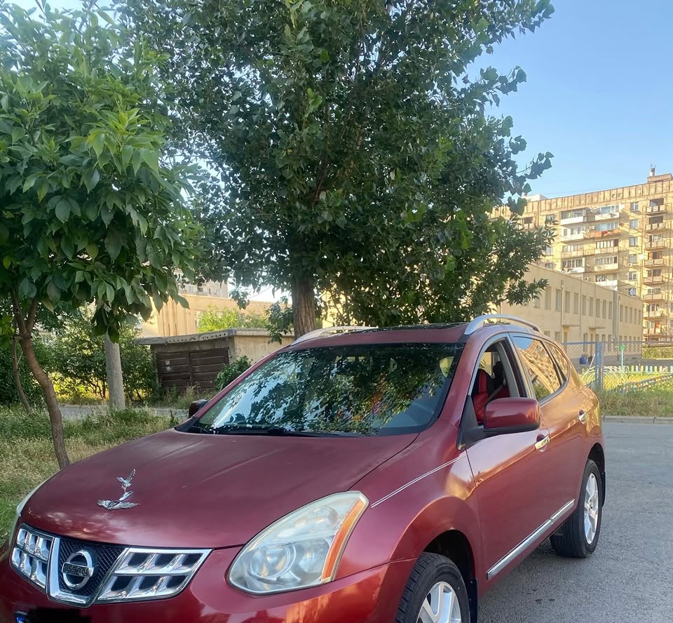Nissan Rogue 2010