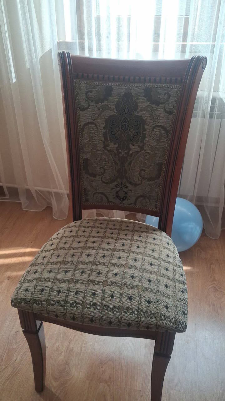 Փափուկ փայտե աթոռներ