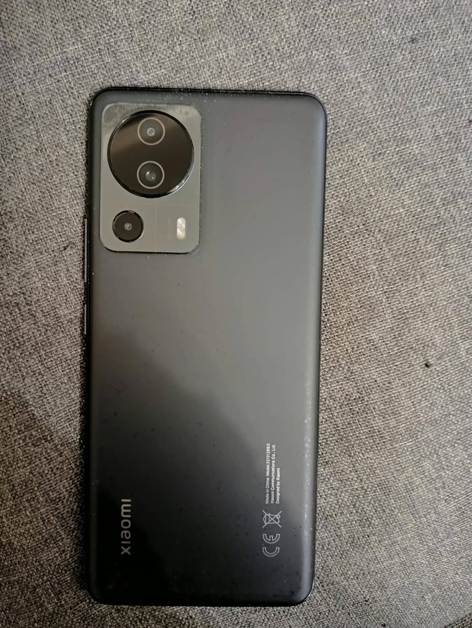 Xiaomi 13 Lite, iyi durumda